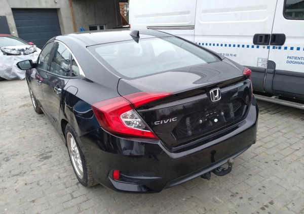 Honda Civic cena 37900 przebieg: 92900, rok produkcji 2019 z Człuchów małe 781
